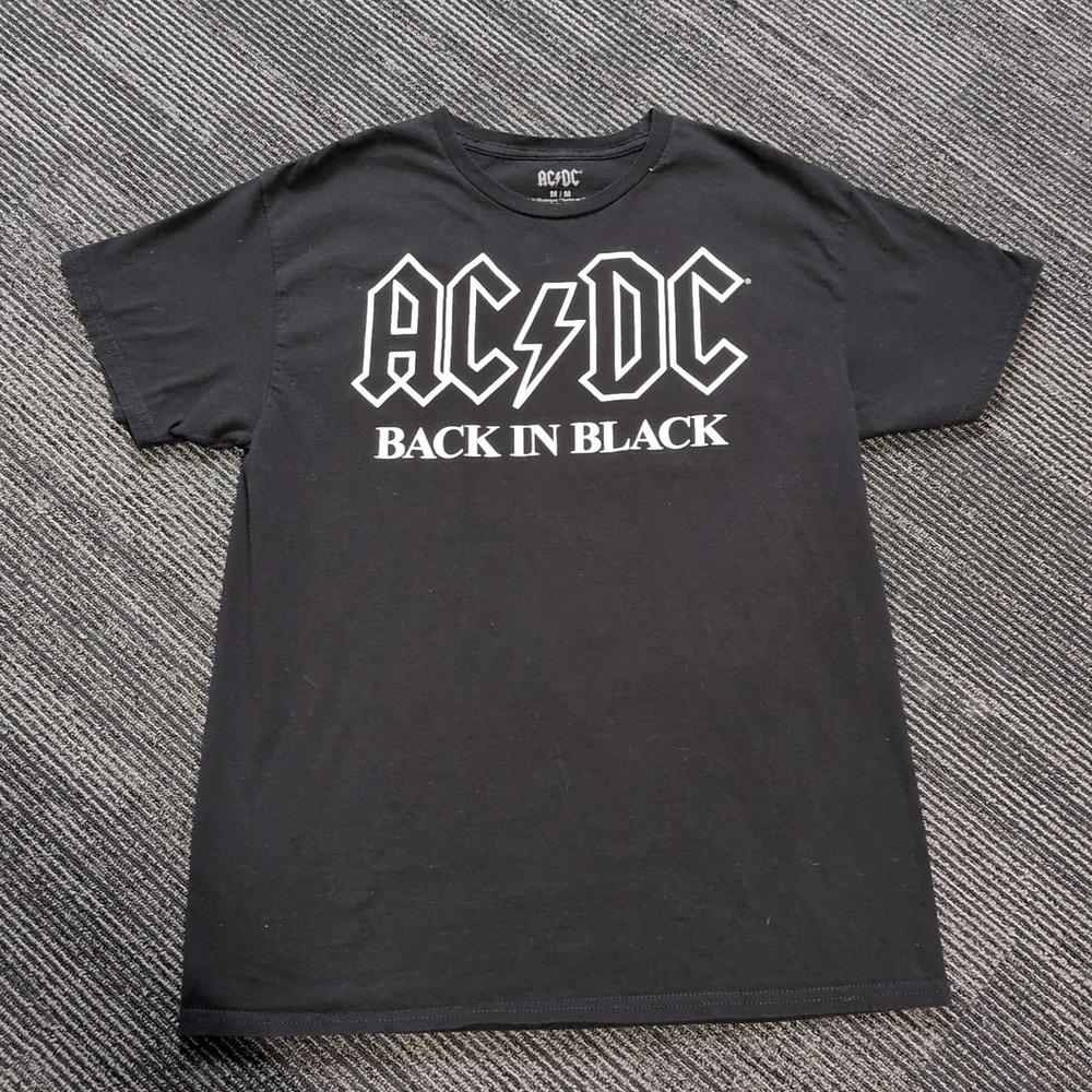 AC/DC Back In Black Europe 2024 Tour Rock Band Concert Sz M Logo T-Shirt C-Life
